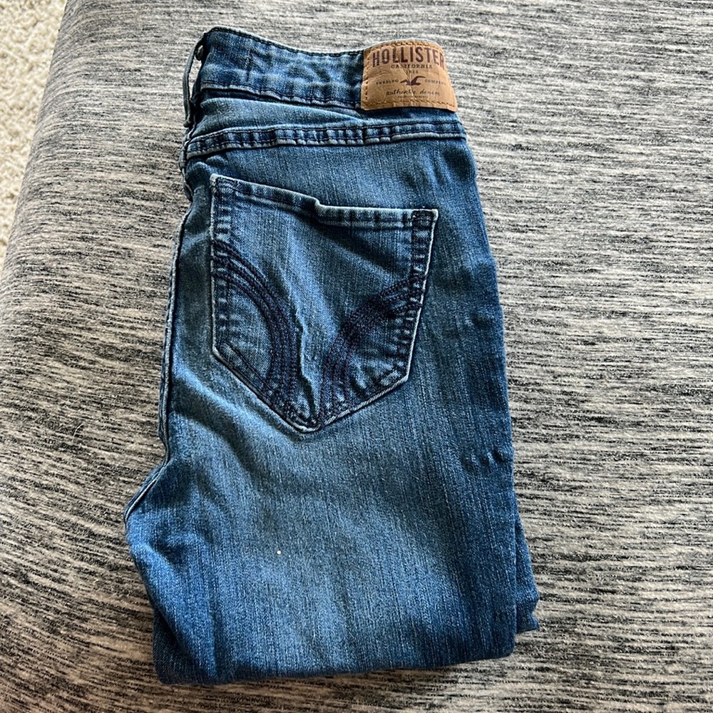 don’t fit anymore, brand: Hollister, size: 1R, W 25, L 31